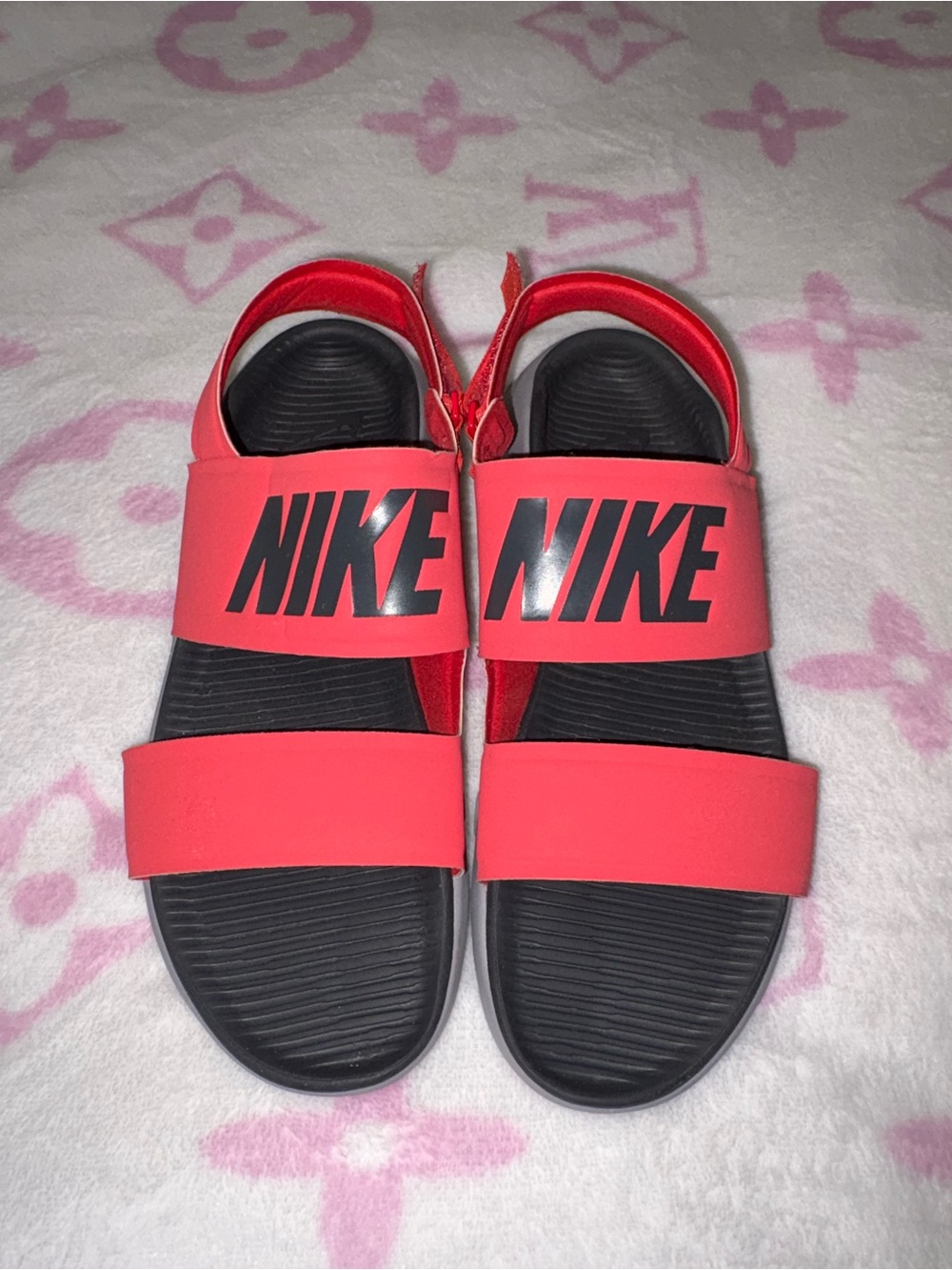 Nike women’s Logo Slide Sandals